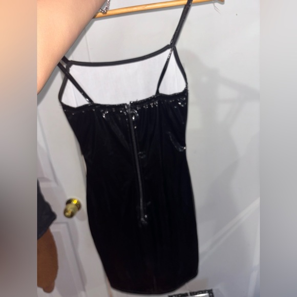 Black latex dress - Picture 2 of 4